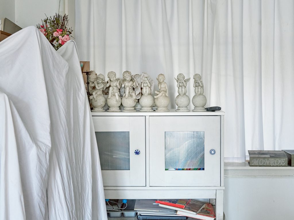 Het huis van Carla Pieters. Ze is moeder, pleegmoeder, oppasmoeder, oma. 'Het voelt natuurlijk zoiets te doen.'