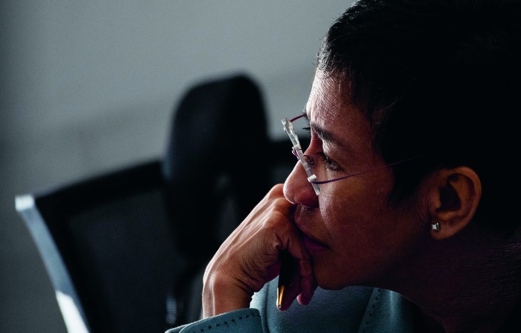 Maria Ressa: ‘Je weet nooit wanneer aanvallen in de virtuele wereld omslaan in daadwerkelijk geweld in de echte wereld.’