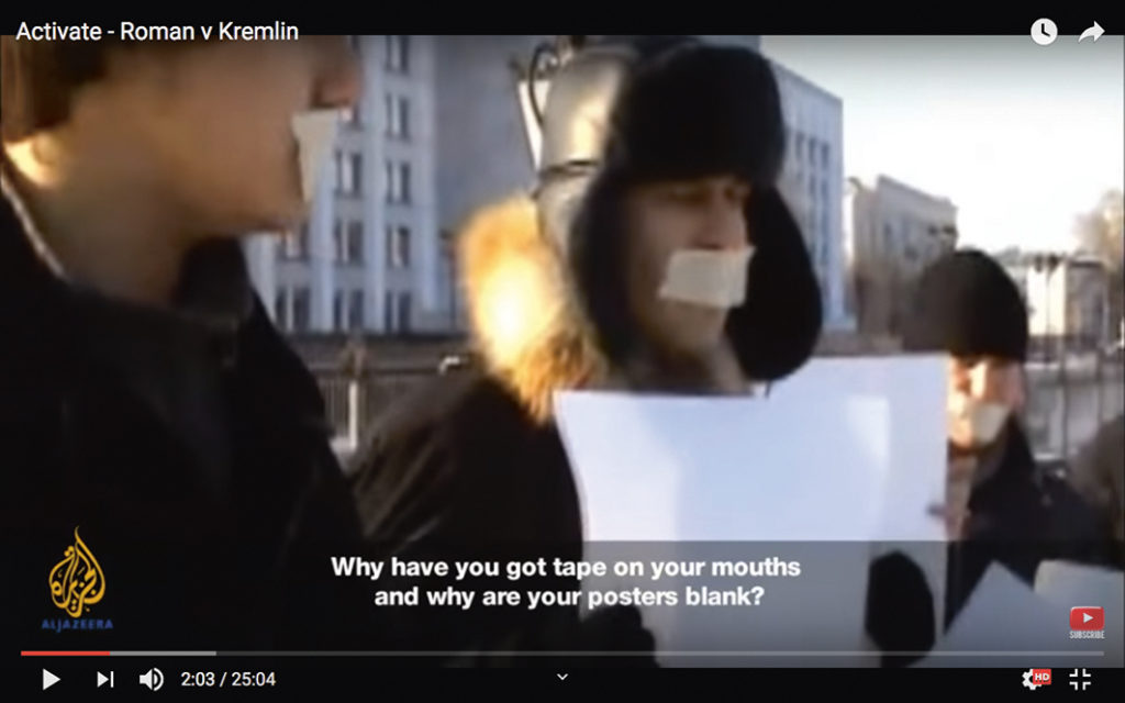 Protest met witte borden bij het parlementsgebouw in Moskou, 2012.