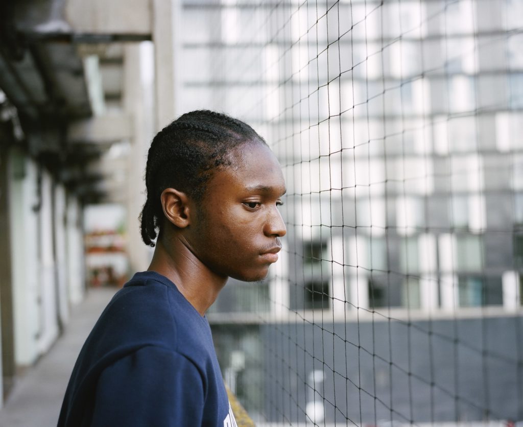 Demetri Addison is ontsnapt aan het geweld in zijn buurt. Hij is jeugdwerker, studeert criminologie en sprak met het parlement over de problemen in zijn buurt.