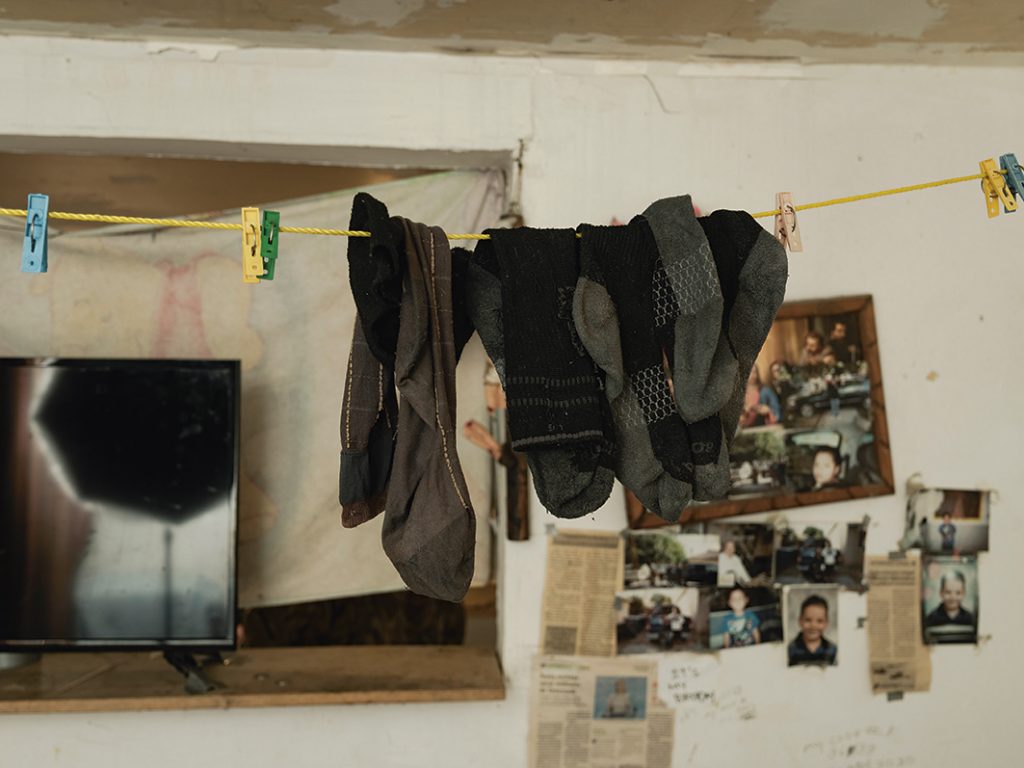 Andres de Leon heeft zijn kleinkinderen (op de foto's) al dertien jaar niet gezien.