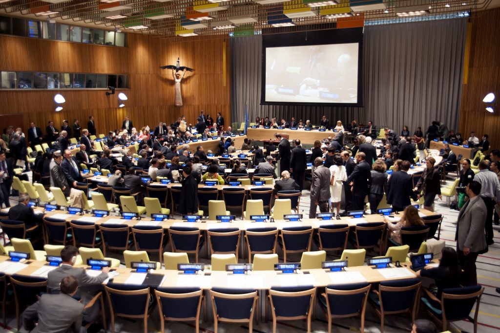 Op 3 juni 2013 ondertekenden tientallen landen het Wapenhandelsverdrag.