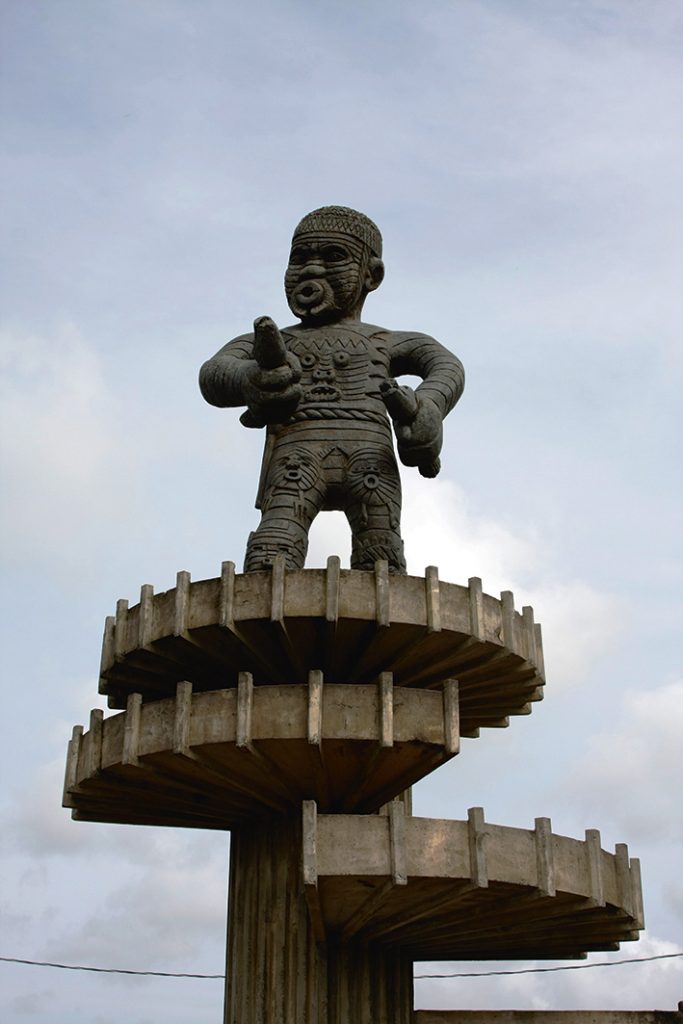 Standbeeld van Coffij bij het 1763-monument in Georgetown, Guyana.
