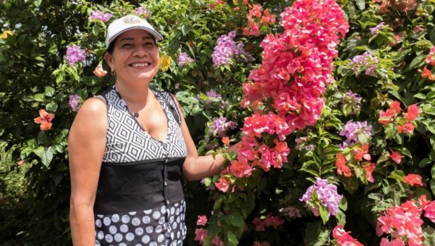 Deyis uit colombia ontvangt bedreigingen omdat ze land terugeist