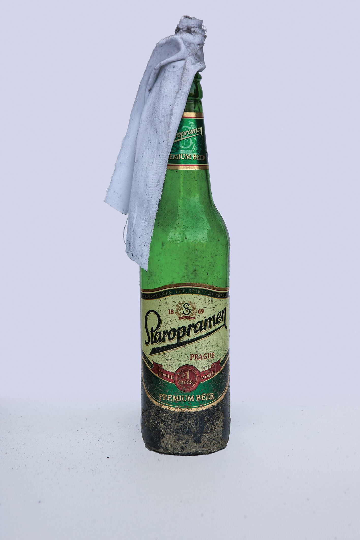 Na de Russische invasie riep de Oekraïense regering het volk op om zelf molotovcocktails te maken in de strijd tegen het Russische leger. Daarvoor werd ook een officiële handleiding gepubliceerd.