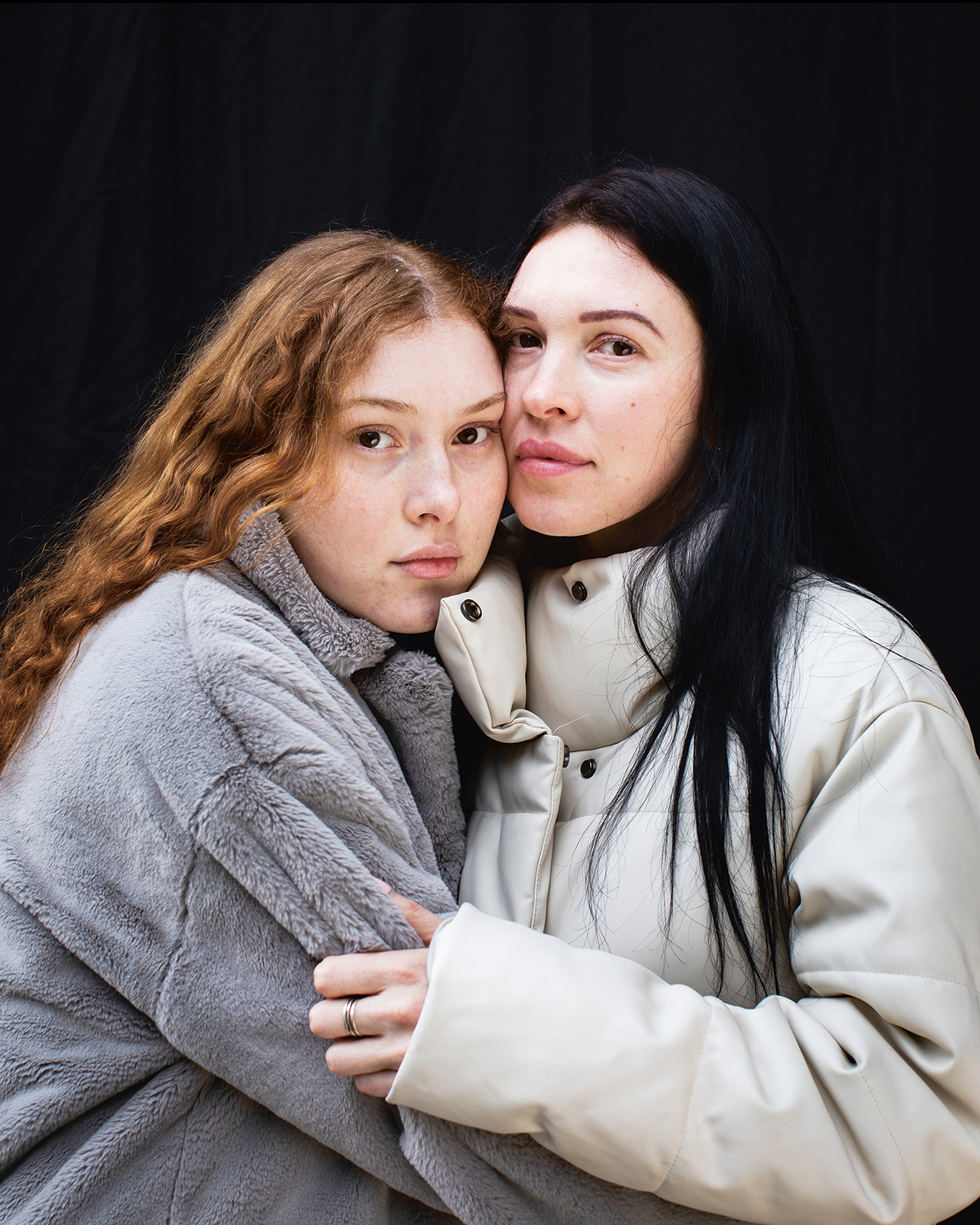 De 18-jarige Oksana zat zes dagen met haar moeder, ook Oksana (39), in een schuilkelder: ‘Ik kon niet slapen, want ik was bang dat ik niet meer wakker zou worden.’