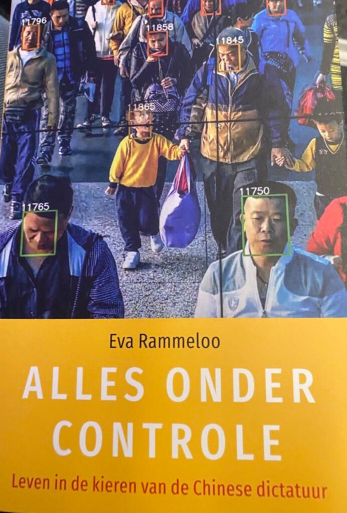 Eva Rammeloo Alles onder controle. Leven in de kieren van de Chinese dictatuur Balans 304 p., € 21,99