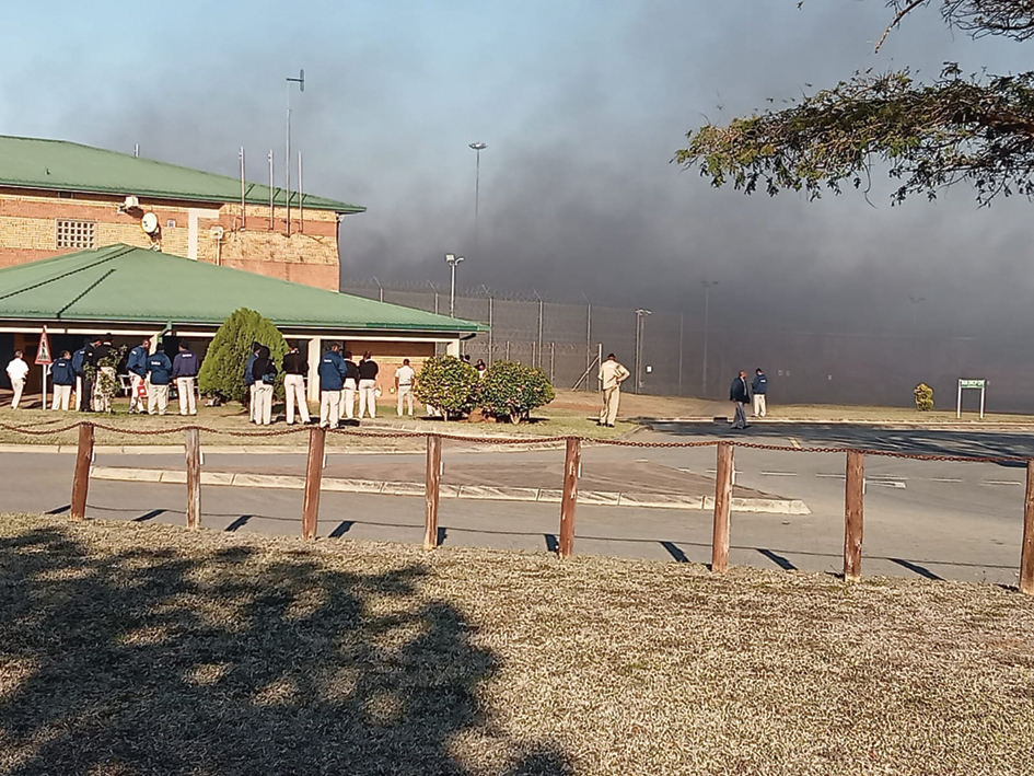 De brand in de Zuid-Afrikaanse private gevangenis Kutama Sinthumule.
