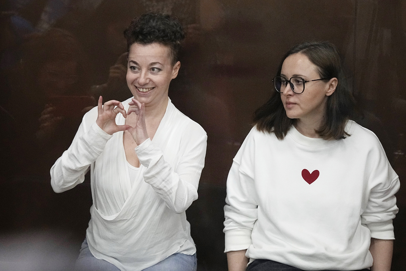 Jevgenija Berkovitsj en Svetlana Petrijtsjoek: opgesloten vanwege een toneelstuk.