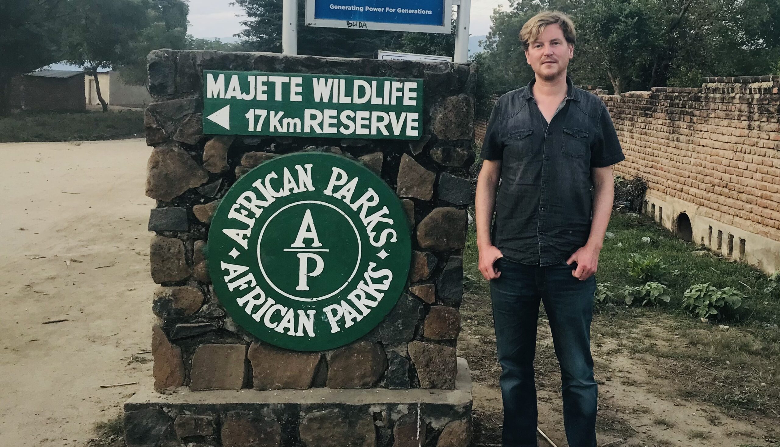 Olivier van Beemen bij het Majete Wildlife-natuurpark van African Parks.