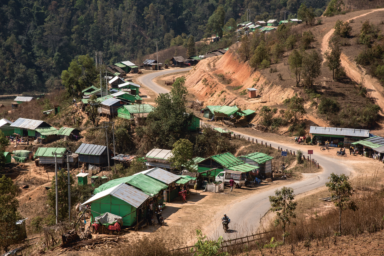 Een van de vele vluchtelingenkampen in de Karenni-regio, waar de burgers keer op keer verdreven worden door het regeringsleger.