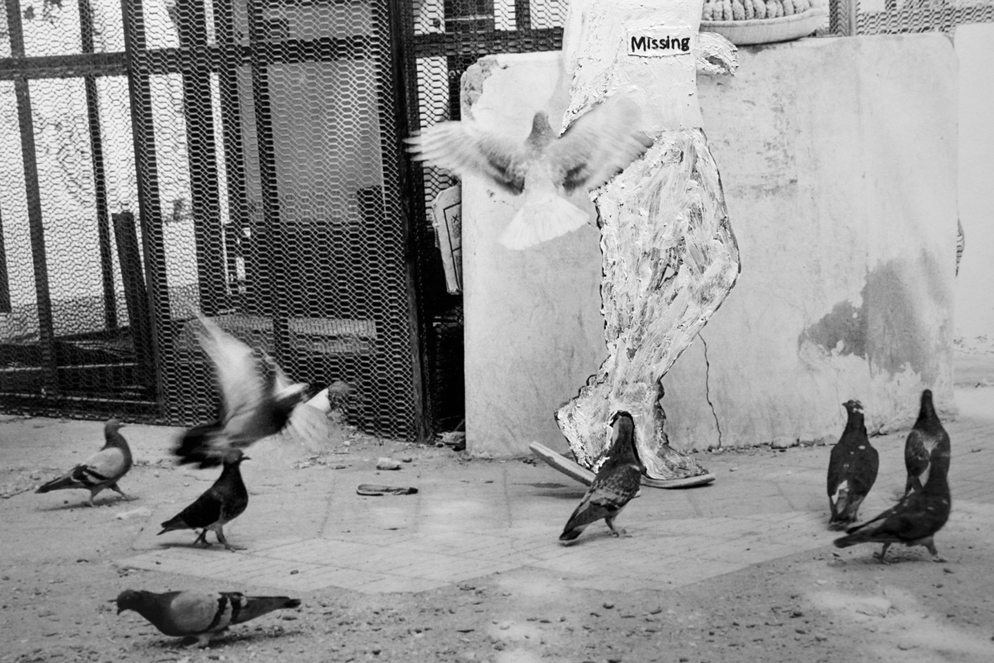 Een bewerkte foto op een straat in Khartoem. Sinds de burgeroorlog in Soedan worden veel inwoners vermist.