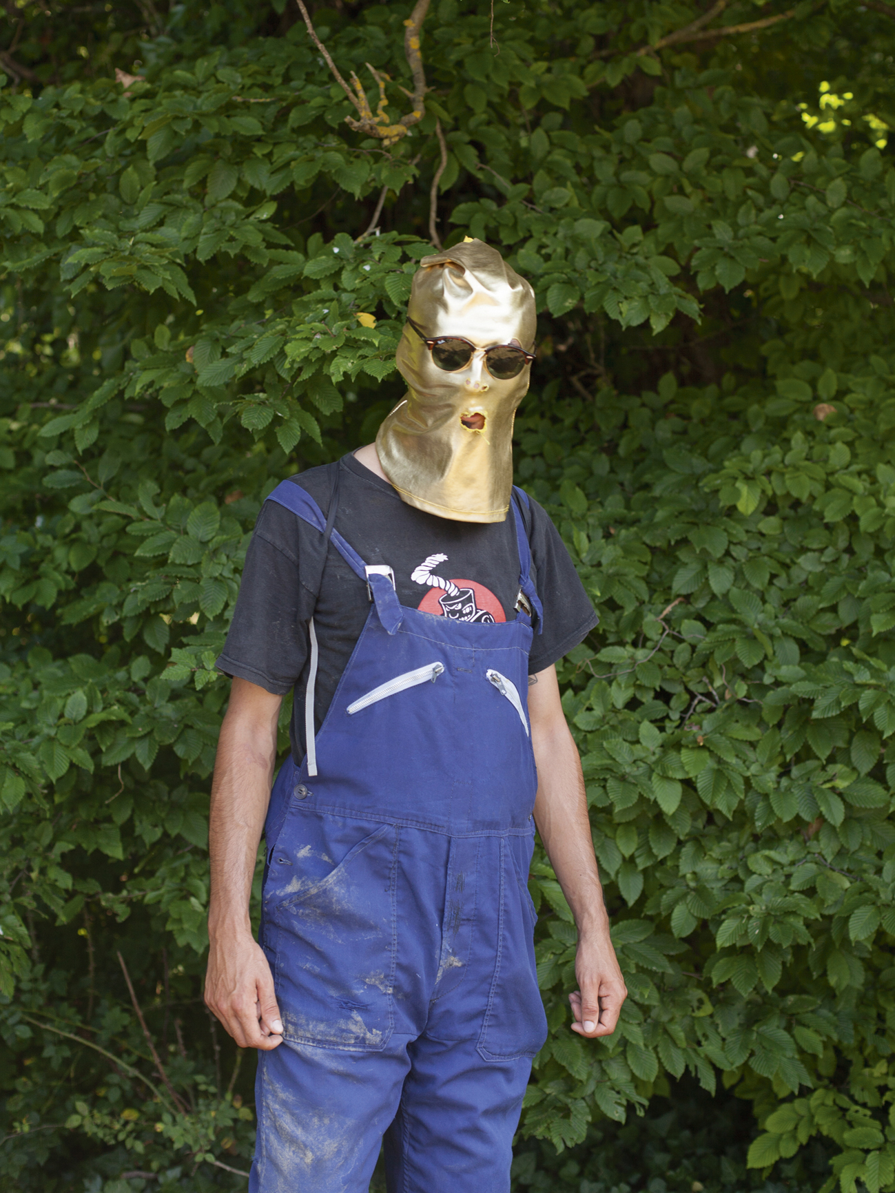 Frankrijk - een actievoerder bij de rivier bij Pré Sec.