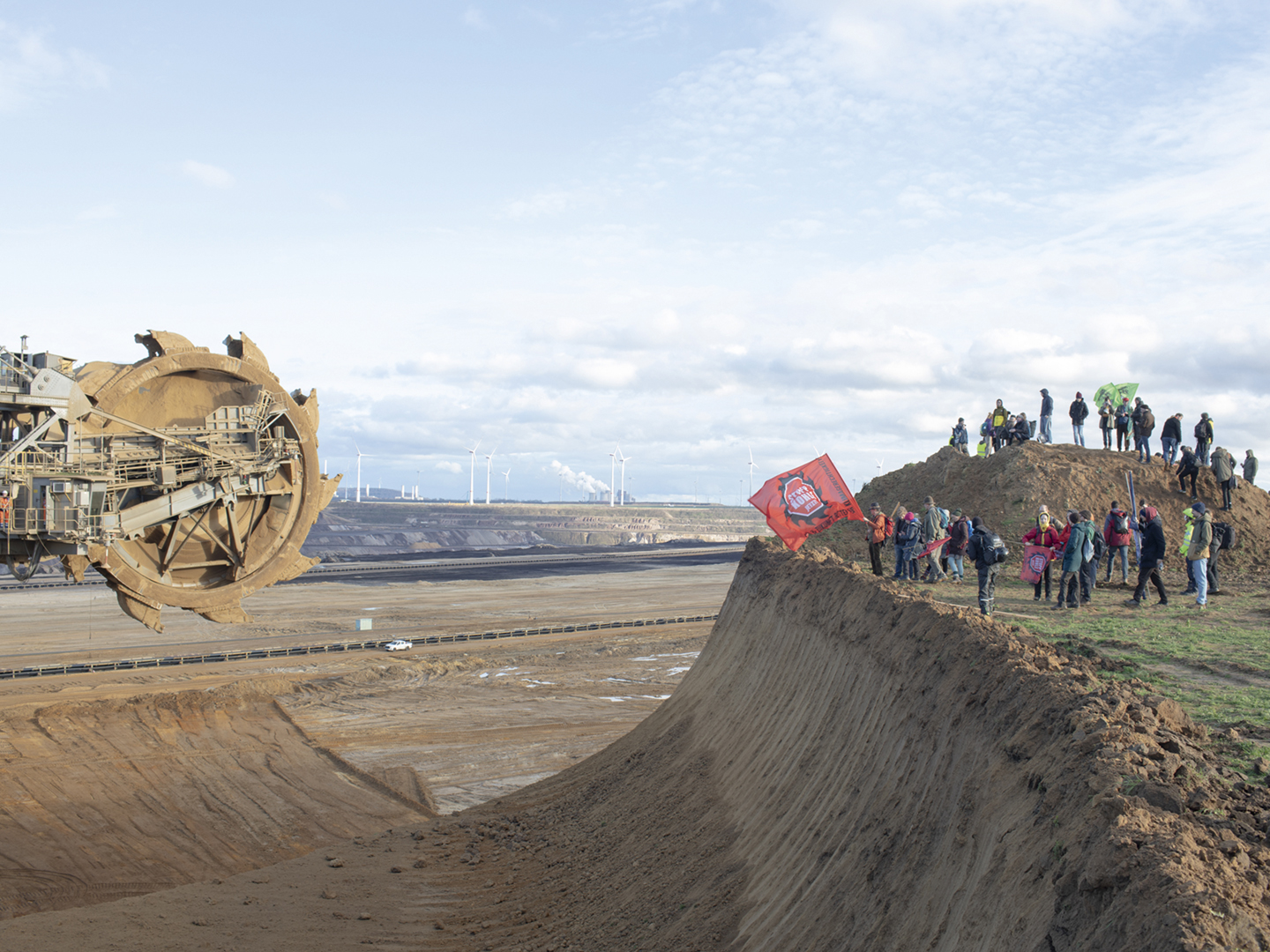 Een geweldloze demonstratie in de Garzweiler bruinkoolmijn van RWE.