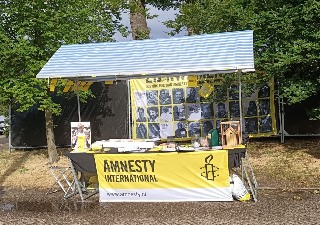 Amnesty op Afrikafestival Hertme
